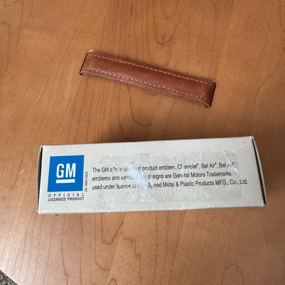 Reader's Digest Association - 1955 Chevrolet "Bel Air" Green & Cream Diecast Car - Picture 10 of 12